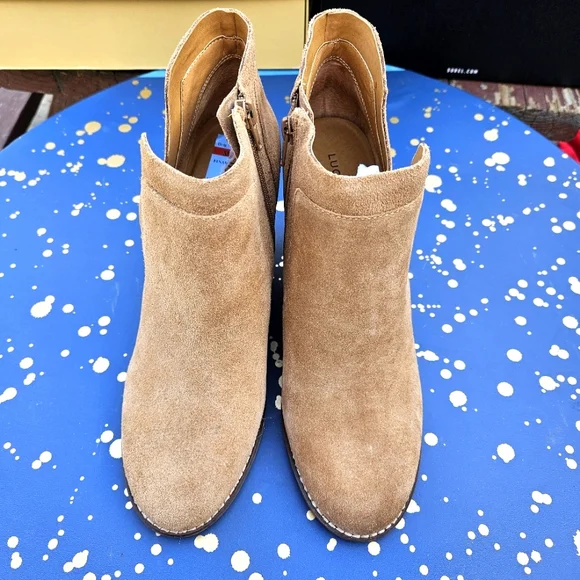 Lucky Brand LK-Yabba Oiled Suede Booties Size 10 - Picture 7 of 16